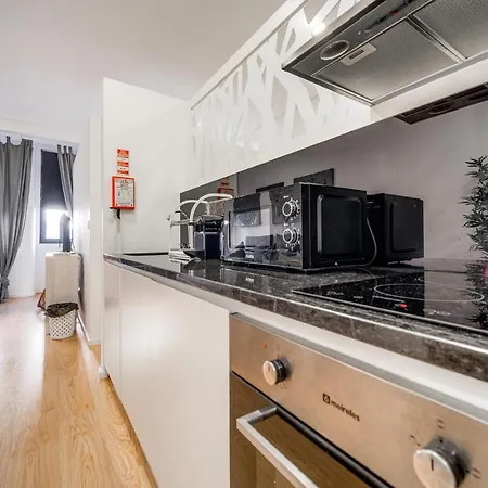 Nomad's Bolhao Market & Metro Station Apartment Porto